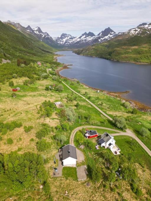 The Little Red Cabin Lofoten Urda Exteriör bild