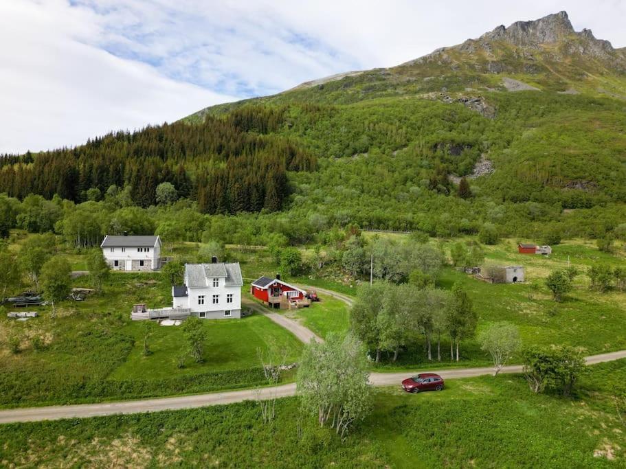 The Little Red Cabin Lofoten Urda Exteriör bild